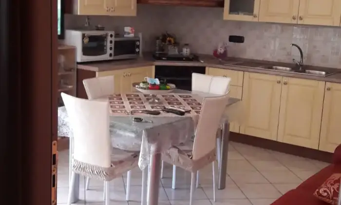 Rexer-Leonforte-Intero-edificio-in-vendita-in-via-Siam-a-Leonforte-CUCINA