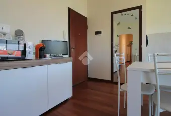 Rexer-Rometta-Affittasi-appartamento-per-i-periodi-estivi-e-invernali-affitti-brevi-Cucina