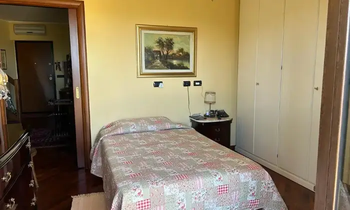Rexer-Crotone-Vendesi-villetta-a-schiera-in-Via-Ecuador-a-Crotone-CameraDaLetto
