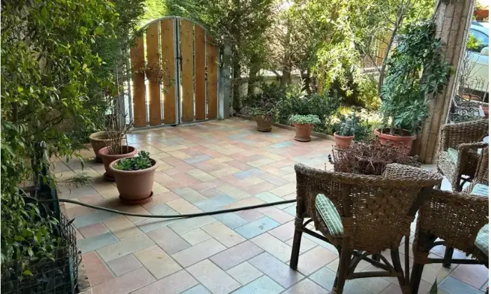 Rexer-Crotone-Vendesi-villetta-a-schiera-in-Via-Ecuador-a-Crotone-Giardino