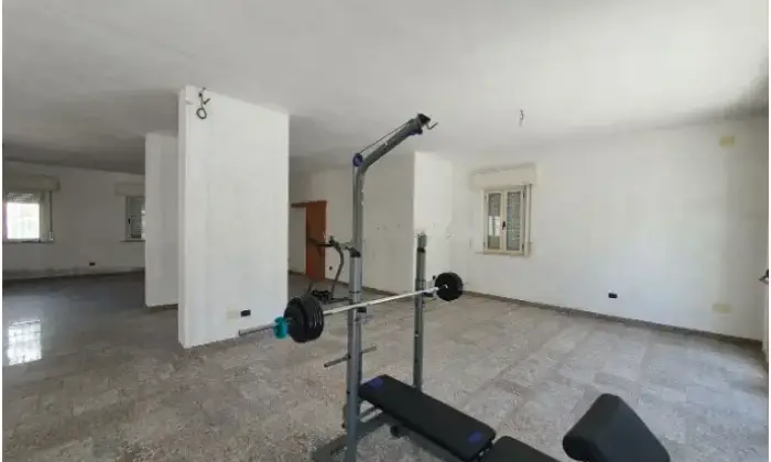 Rexer-Alba-Adriatica-Locale-commerciale-in-via-Giuseppe-Garibaldi-ad-Alba-Adriatica-Altro