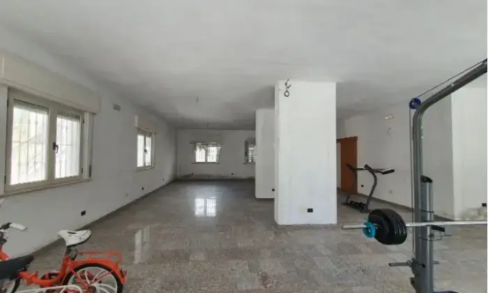 Rexer-Alba-Adriatica-Locale-commerciale-in-via-Giuseppe-Garibaldi-ad-Alba-Adriatica-Altro