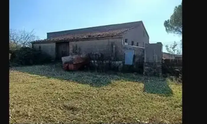 Rexer-Casalduni-Rustico-e-casale-in-vendita-in-localit-Collemarino-a-Casalduni-Giardino