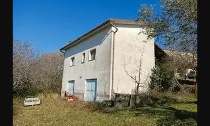 Rexer-Casalduni-Rustico-e-casale-in-vendita-in-localit-Collemarino-a-Casalduni-Giardino