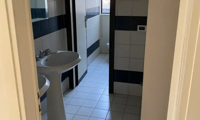 Rexer-Poggibonsi-Bellissimo-ufficio-in-vendita-a-Poggibonsi-Bagno
