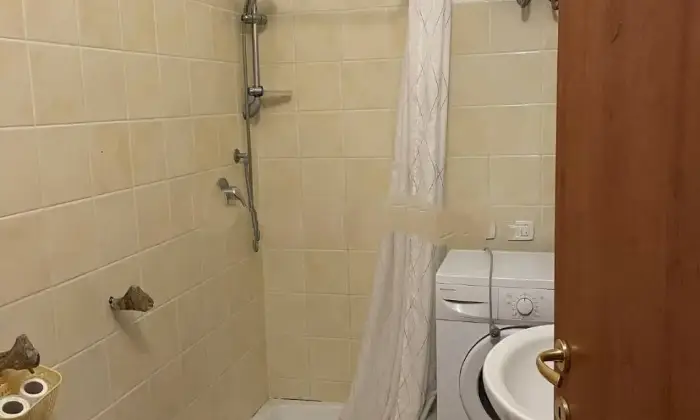 Rexer-Pomezia-Vendesi-Villa-a-schiera-via-Macerata-Pomezia-Bagno