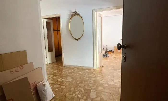 Rexer-REGGIO-CALABRIA-Luminoso-appartamento-in-vendita-a-Reggio-Calabria-CORRIDOIO
