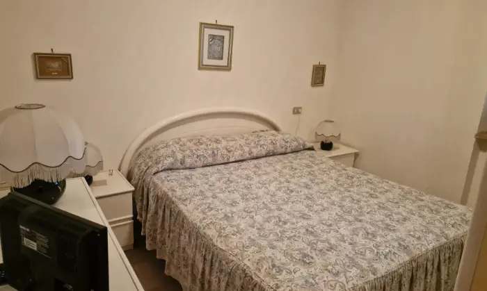 Rexer-Tagliacozzo-Appartamento-in-vendita-in-via-Roma-a-Tagliacozzo-CameraDaLetto