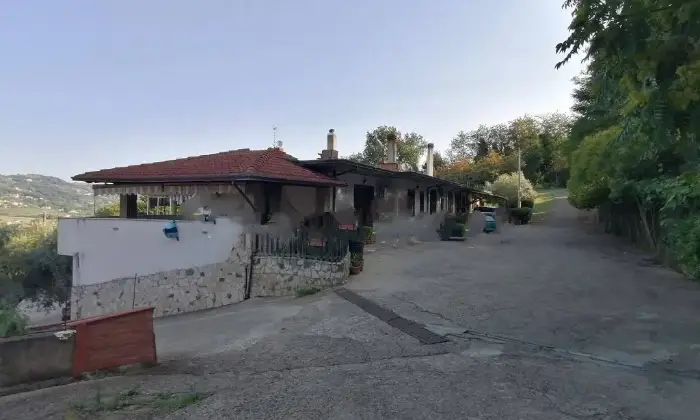Rexer-SantAngelo-a-Cupolo-Vendesi-Villa-plurifamiliare-viale-MichelangeloSantAngelo-a-Cupolo-Terrazzo