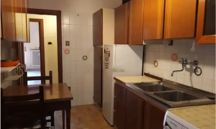 Rexer-Potenza-Vendesi-appartamento-in-Giuseppe-Mazzini-a-Potenza-Cucina