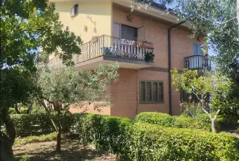 Rexer-Poli-Intero-edificio-in-vendita-in-via-Valle-S-Pietro-Poli-Giardino