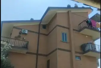 Rexer-Poli-Intero-edificio-in-vendita-in-via-Valle-S-Pietro-Poli-Terrazzo