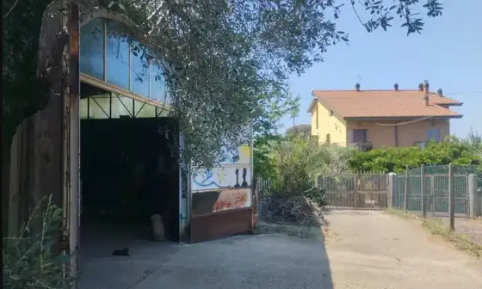 Rexer-Poli-Intero-edificio-in-vendita-in-via-Valle-S-Pietro-Poli-Terrazzo