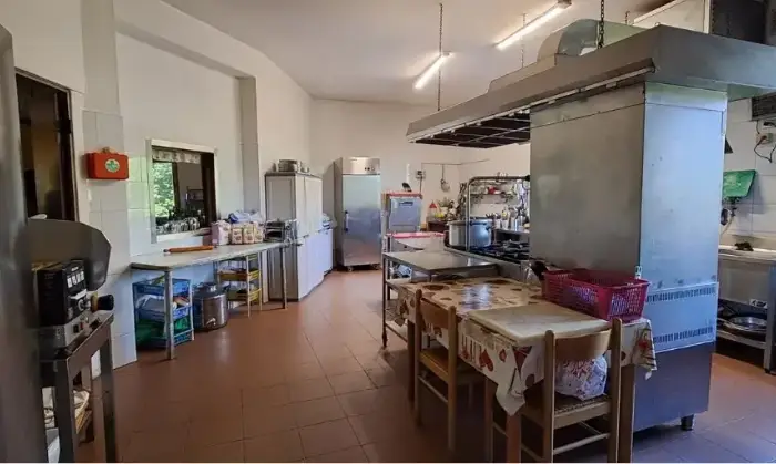 Rexer-Ne-Masseria-in-vendita-in-via-Picchetti-a-Ne-Cucina