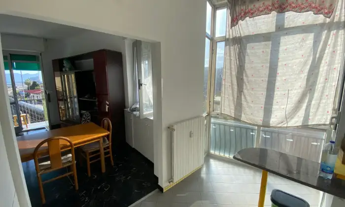 Rexer-Loano-Appartamento-a-pochi-passi-dal-Lungomare-di-Loano-CUCINA
