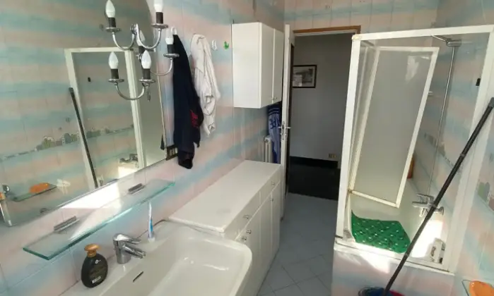 Rexer-Loano-Appartamento-a-pochi-passi-dal-Lungomare-di-Loano-BAGNO