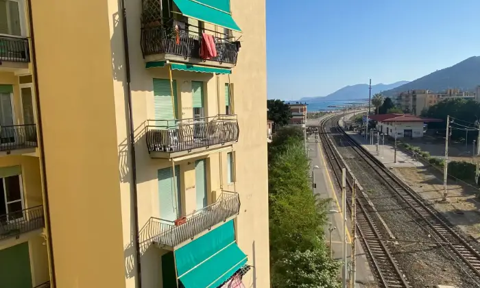 Rexer-Loano-Appartamento-a-pochi-passi-dal-Lungomare-di-Loano-BALCONE