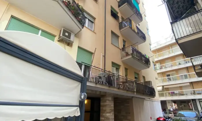 Rexer-Loano-Appartamento-a-pochi-passi-dal-Lungomare-di-Loano-FACCIATA