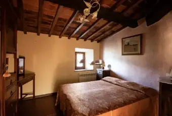 Rexer-Scarperia-e-San-Piero-Vendesi-casale-in-Via-di-cavallico-a-Scarperia-e-San-Piero-CameraDaLetto