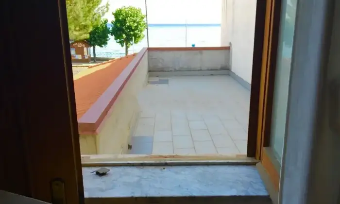 Rexer-Ispani-Appartamento-in-villa-di-fronte-al-mare-di-Capitello-Altro