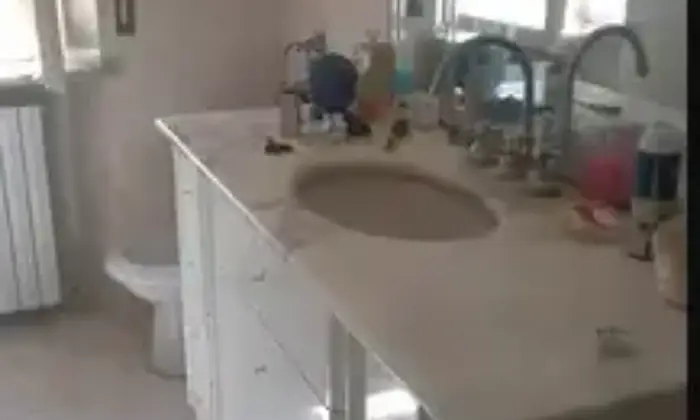 Rexer-Apiro-Casa-completamente-ristrutturata-Cucina