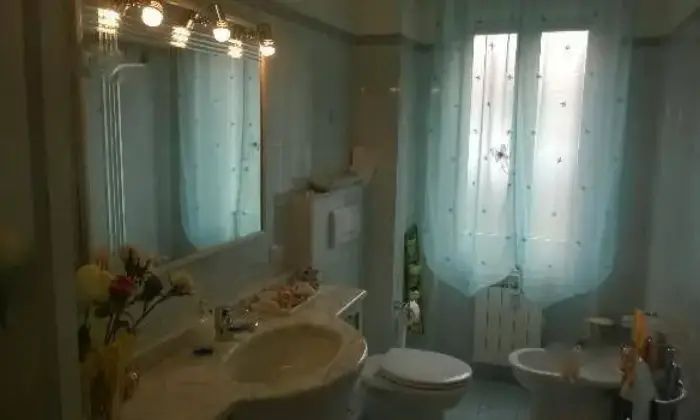 Rexer-Albenga-Trilocale-in-vendita-in-via-Piave-ad-Albenga-Bagno
