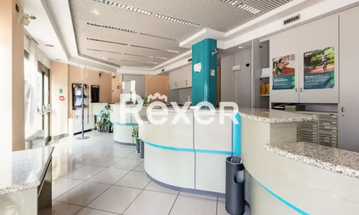 Rexer-MILANO-Immobile-commerciale-ex-Agenzia-bancaria-su-due-livelli-mq-Altro