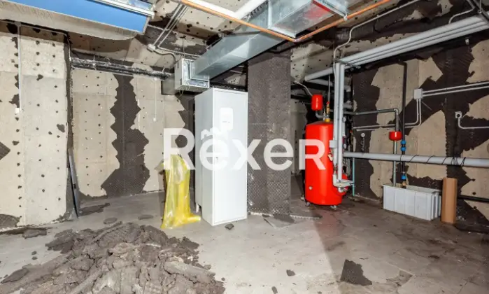 Rexer-MILANO-Immobile-commerciale-ex-Agenzia-bancaria-su-due-livelli-mq-Altro