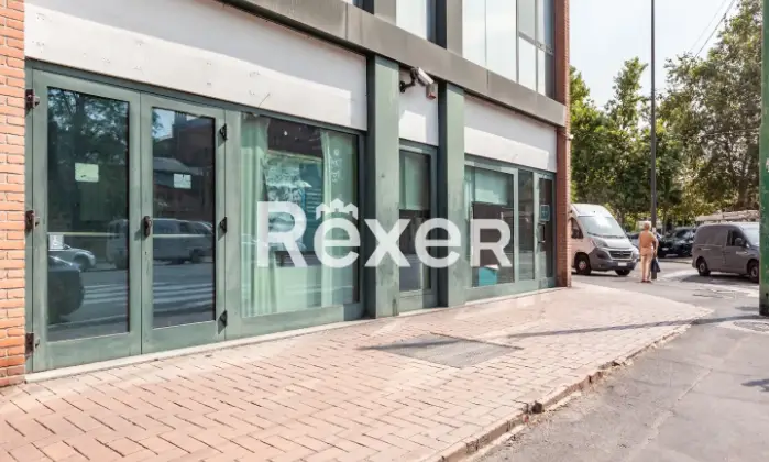 Rexer-MILANO-Immobile-commerciale-ex-Agenzia-bancaria-su-due-livelli-mq-Altro
