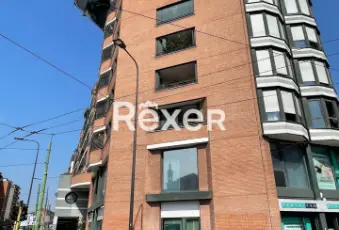 Rexer-MILANO-Immobile-commerciale-ex-Agenzia-bancaria-su-due-livelli-mq-Terrazzo