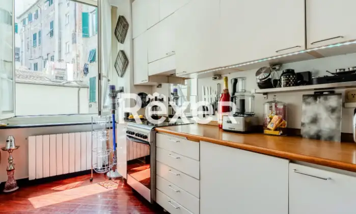 Rexer-GENOVA-Splendido-appartamento-ristrutturato-allinterno-di-Palazzo-Fornari-in-via-Luccoli-Cucina