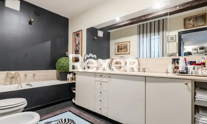 Rexer-GENOVA-Splendido-appartamento-ristrutturato-allinterno-di-Palazzo-Fornari-in-via-Luccoli-Cucina