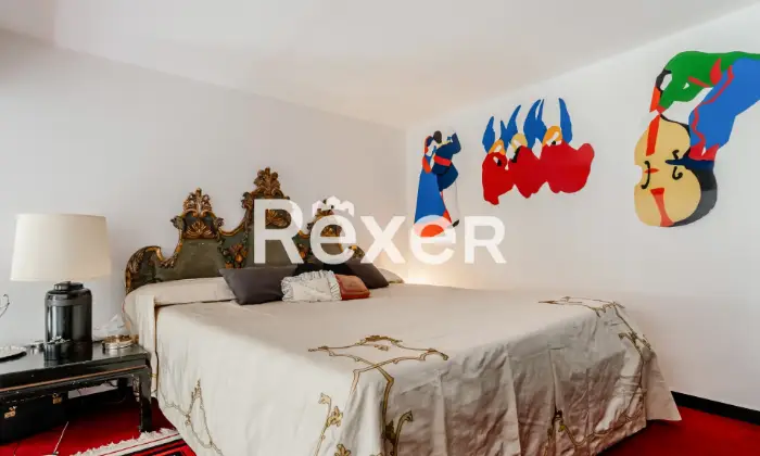 Rexer-GENOVA-Splendido-appartamento-ristrutturato-allinterno-di-Palazzo-Fornari-in-via-Luccoli-CameraDaLetto
