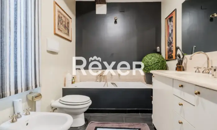Rexer-GENOVA-Splendido-appartamento-ristrutturato-allinterno-di-Palazzo-Fornari-in-via-Luccoli-Bagno