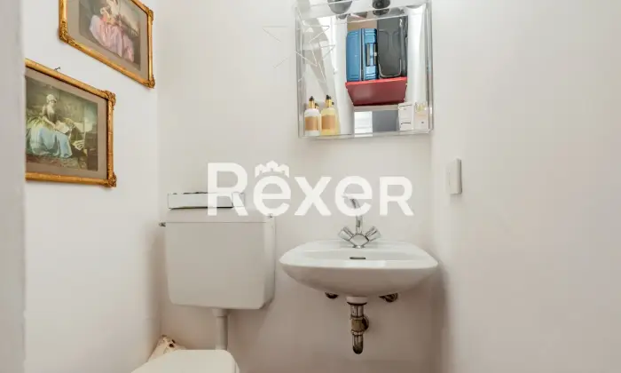 Rexer-GENOVA-Splendido-appartamento-ristrutturato-allinterno-di-Palazzo-Fornari-in-via-Luccoli-Bagno