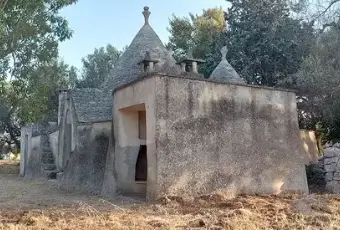 Rexer-Latiano-Trullo-contrada-Coltura-Latiano-con-terreno-Giardino