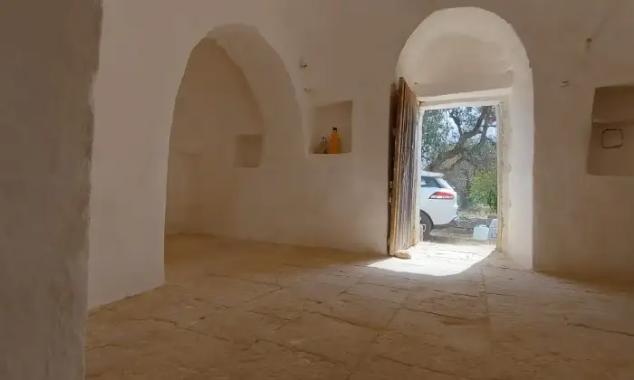 Rexer-Latiano-Trullo-contrada-Coltura-Latiano-con-terreno-Altro