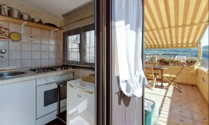 Rexer-Bosa-Villa-a-schiera-via-Montenegro-Centro-Bosa-Cucina