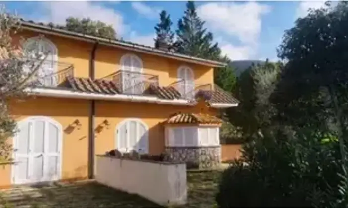 Rexer-Lugnano-in-Teverina-Vendesi-Villette-bifamiliari-in-via-Orvietana-a-Lugnano-in-Teverina-Terrazzo