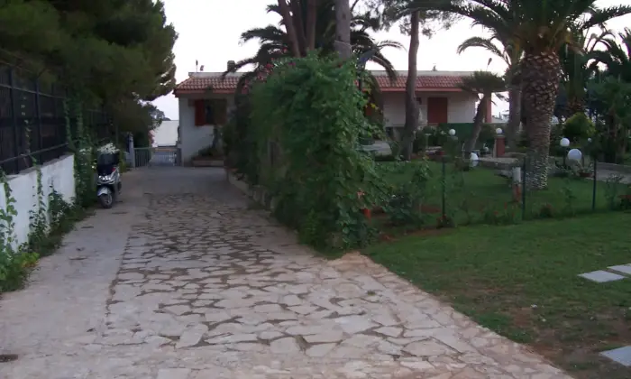 Rexer-Vittoria-Villa-con-grande-appartamento-climatizzato-Giardino