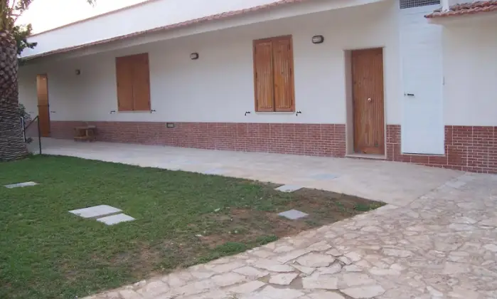 Rexer-Vittoria-Villa-con-grande-appartamento-climatizzato-Giardino