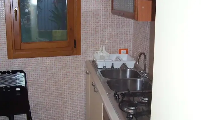 Rexer-Vittoria-Villa-con-grande-appartamento-climatizzato-Cucina