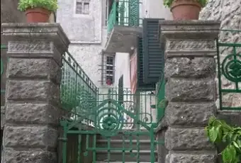 Rexer-Bagni-di-Lucca-Vendesi-Edificio-terra-cielo-Vico-Pancellorum-Bagni-Lucca-Terrazzo