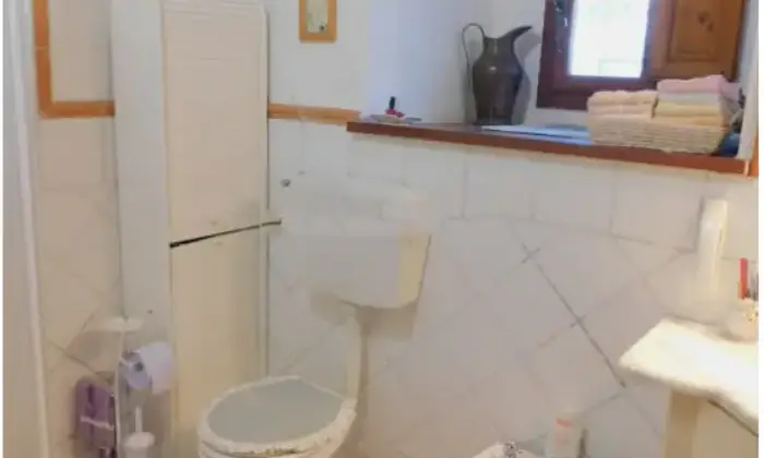 Rexer-Lucca-Vendesi-Propriet-rustica-in-via-di-Formentale-a-Lucca-Bagno