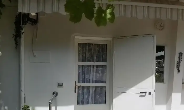 Rexer-Riccione-Riccione-Zona-PortoImmobile-con-grande-giardino-Altro