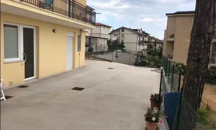Rexer-Fermo-Appartamento-in-vendita-in-via-Alberto-Mario-a-Fermo-Terrazzo
