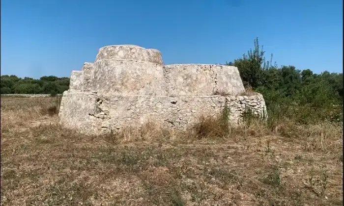 Rexer-Ostuni-Vendesi-Trullo-in-Contrada-GiovannarollaOstuni-BR-Terrazzo
