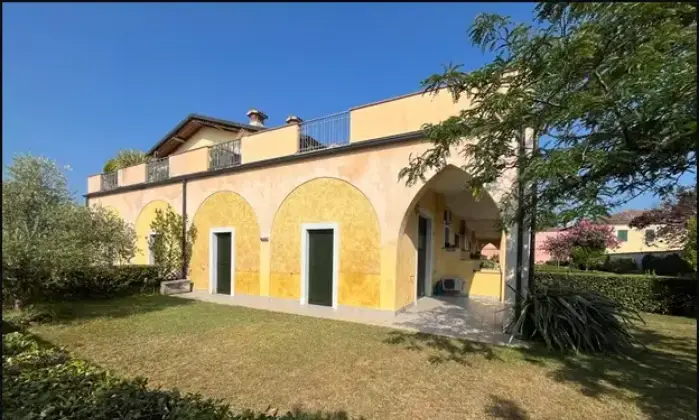 Rexer-Desenzano-del-Garda-Vendesi-appartamento-in-Strada-Vicinale-San-FrancescoDesenzano-del-Garda-Giardino