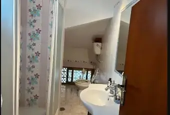 Rexer-Tolfa-Appartamento-in-vendita-in-via-della-Concia-a-Tolfa-Bagno