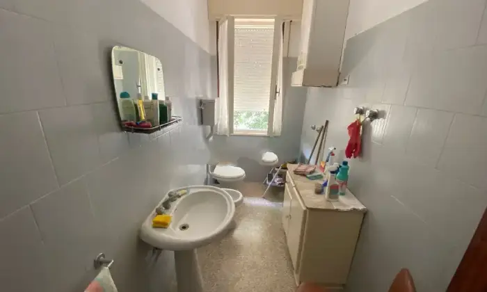 Rexer-Rimini-Vendesi-appartamento-in-Via-Monte-San-Michele-a-Rimini-Bagno